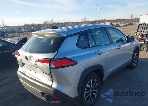 2025 Toyota Corolla Cross Hybrid S z USA, uszkodzony, nr VIN 7MUFBABG9SV073846